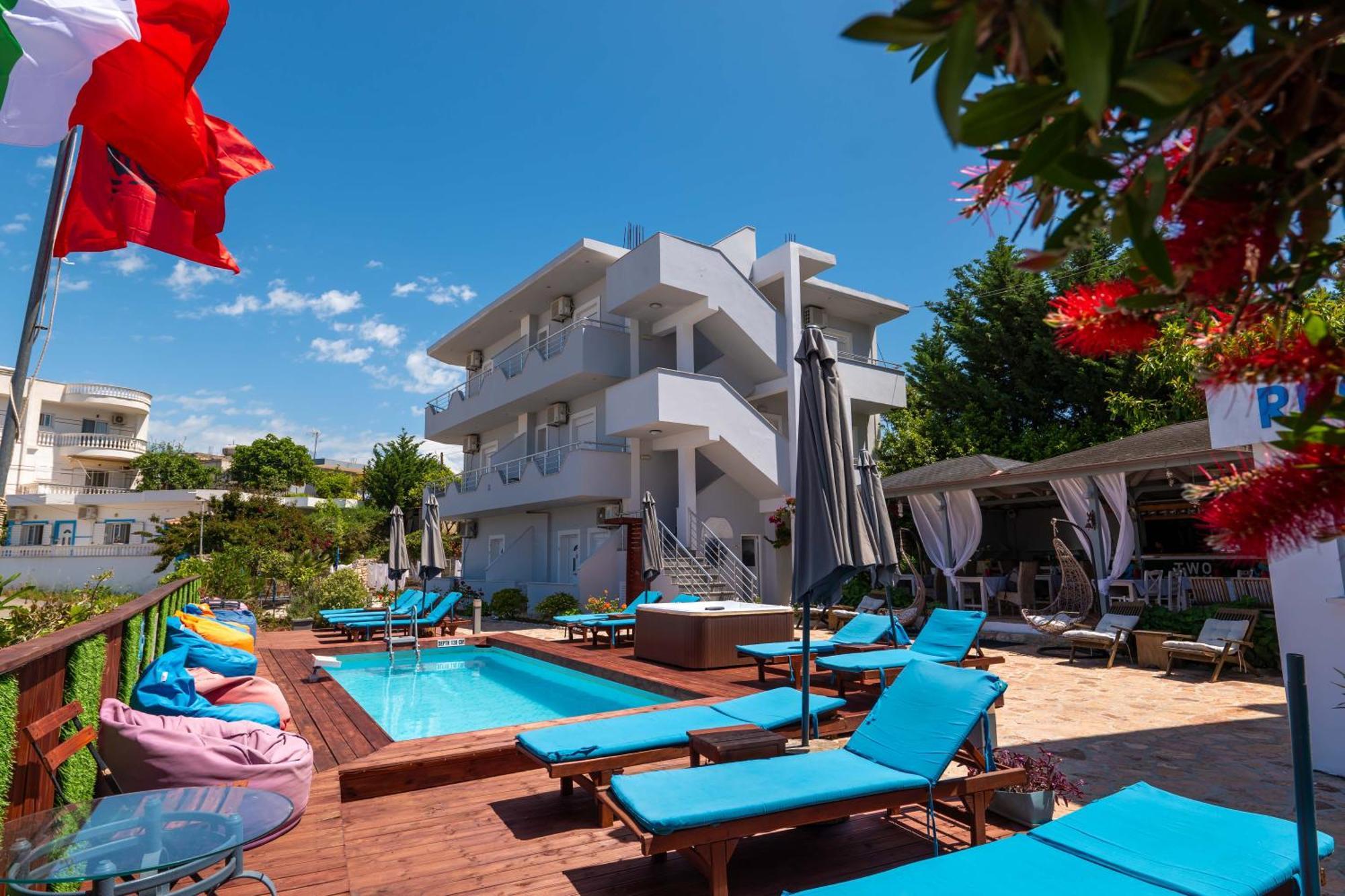 Hotel Two Mermaids Ksamil Esterno foto