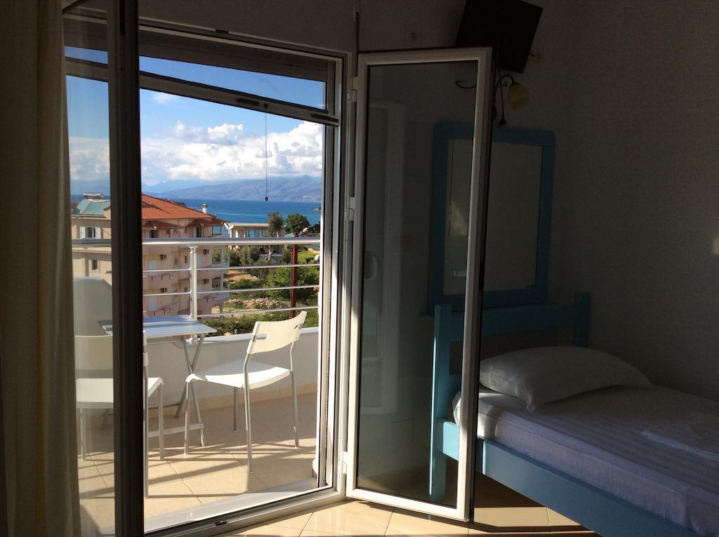 Hotel Two Mermaids Ksamil Esterno foto